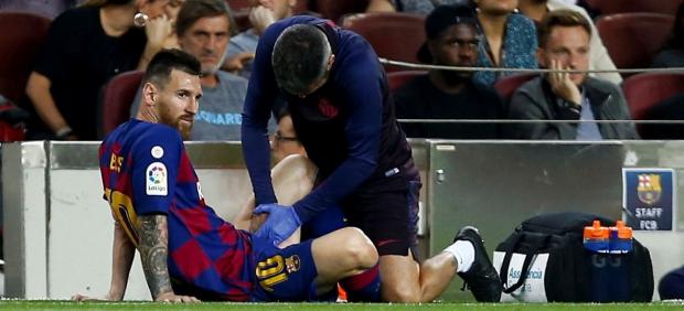 Leo Messi, lesionado en el partido del Barcelona contra el Villarreal