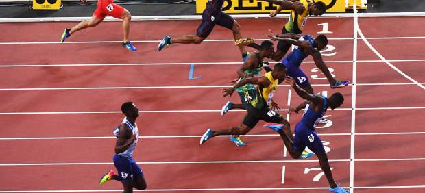 Gatlin derrota a Bolt