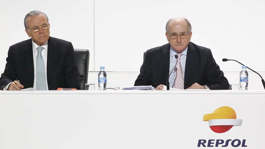 Repsol y Telefónica deberán analizar la posible dimisión de Brufau y Fainé tras su imputación