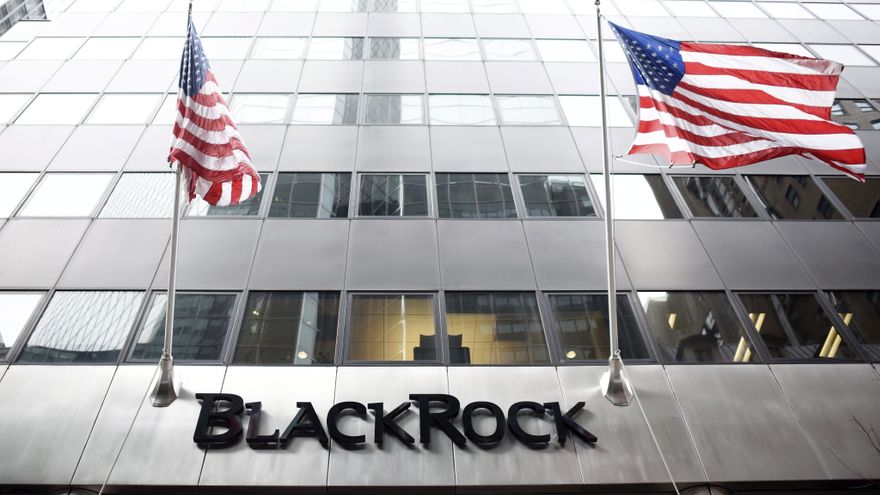 Una sola sicav de Blackrock gestiona más de 10.800 millones de euros de inversores españoles desde Luxemburgo