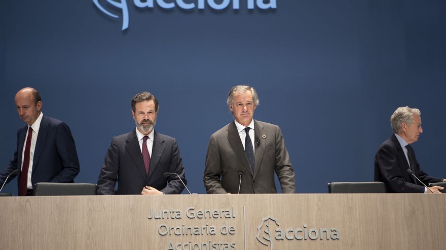 Acciona trasladará al precio de la luz parte de las medidas del Gobierno contra los “beneficios caídos del cielo”