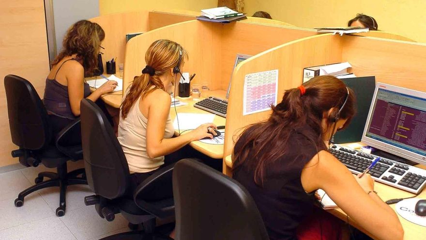 Impago del teletrabajo y salarios de 800 euros: las plantillas del 