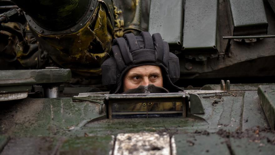 Qué pretende hacer Ucrania con los tanques que exige a Europa