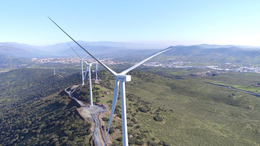 El viento a favor para los proyectos eólicos choca contra decenas de despidos en uno de los mayores fabricantes de Europa