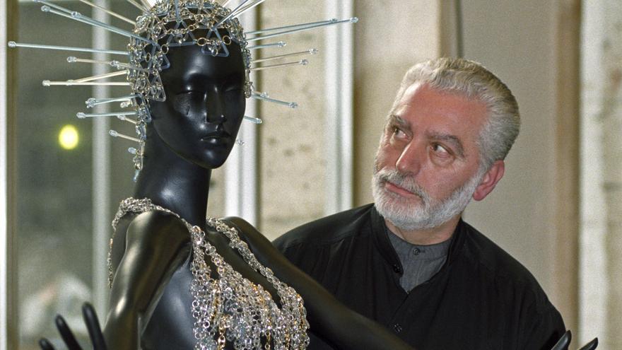 Muere Paco Rabanne, el diseñador del metal y la audacia