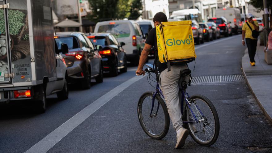 Glovo acuerda el ERE en sus oficinas para despedir a 140 trabajadores