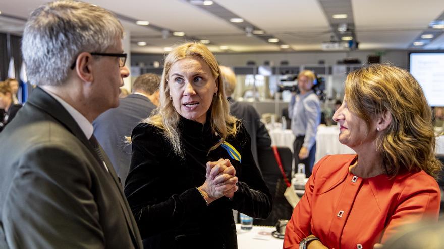 Bruselas se alinea con las peticiones de las eléctricas en su propuesta de reforma del mercado
