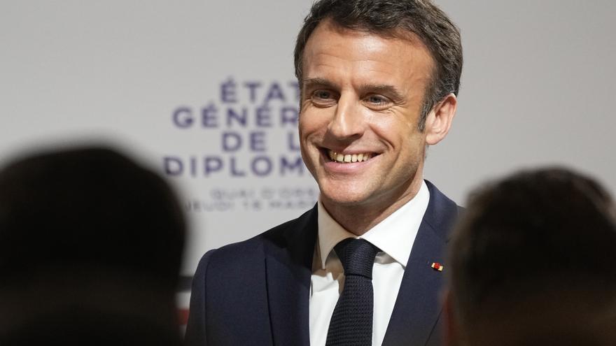 El Gobierno de Macron supera por solo nueve votos la moción de censura tras la reforma de las pensiones