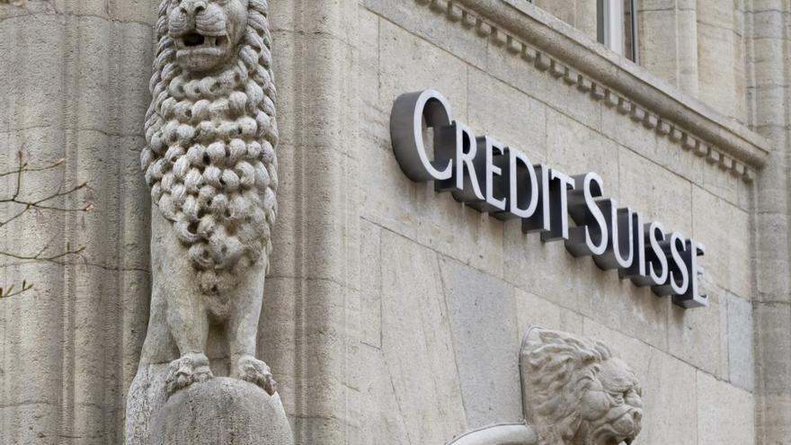 Credit Suisse pedirá hasta 50.700 millones de euros de liquidez al Banco Nacional Suizo para calmar a los mercados