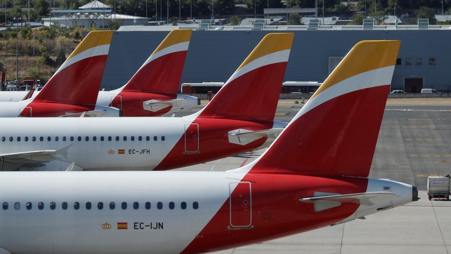 La dueña de Iberia y Vueling ofrece ceder rutas a Ryanair para que Bruselas autorice la compra de Air Europa