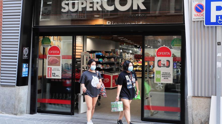 El Corte Inglés traspasa a Carrefour 47 tiendas de SuperCor por 60 millones