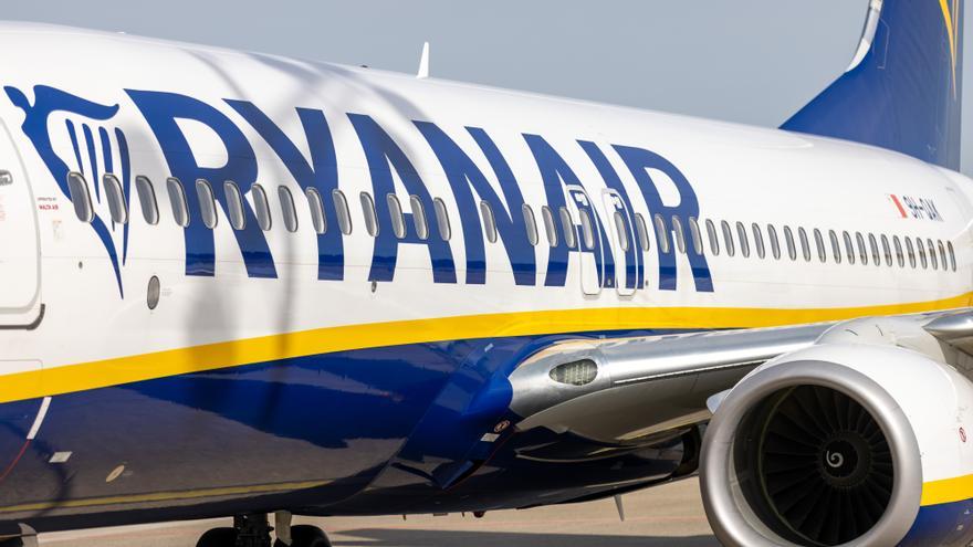 Ryanair es condenada a pagar más de 115.000 euros a un tripulante por despedirle por hacer huelga
