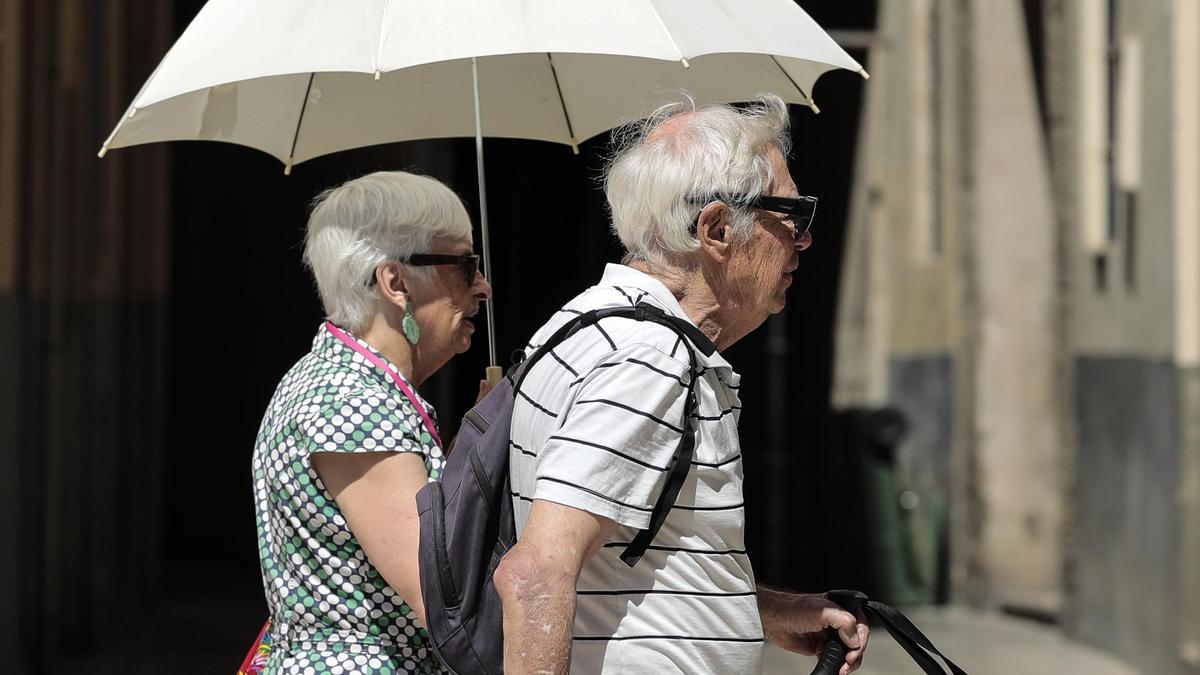 El Gobierno aprueba un préstamo de 10.003 millones de euros para la paga extra de Navidad de las pensiones