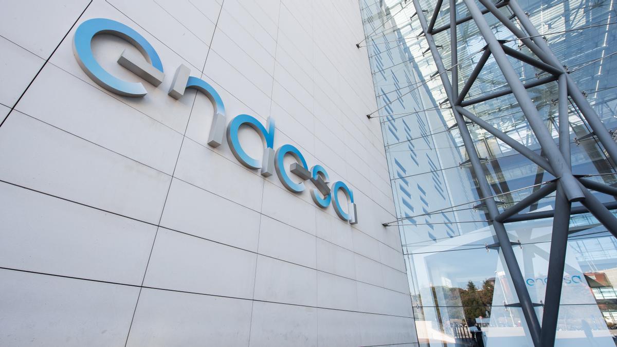 Endesa sufre un roto de 733 millones en sus cuentas por derivados del gas: “Hemos aprendido la lección”