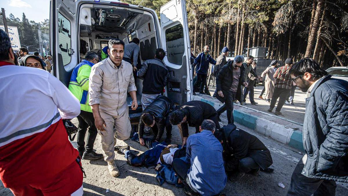 Mueren más de 100 personas en Irán por dos explosiones en el homenaje a un general asesinado por EEUU