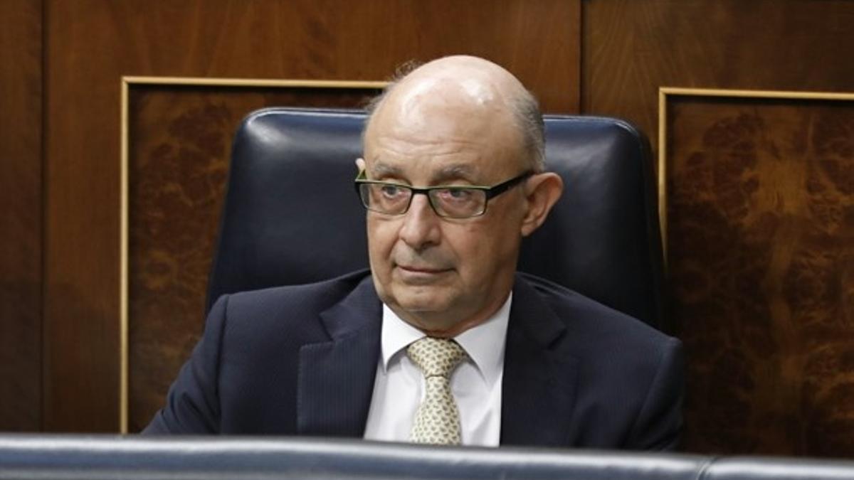 El Constitucional tumba la subida fiscal de Montoro a las grandes empresas que usó para recaudar miles de millones