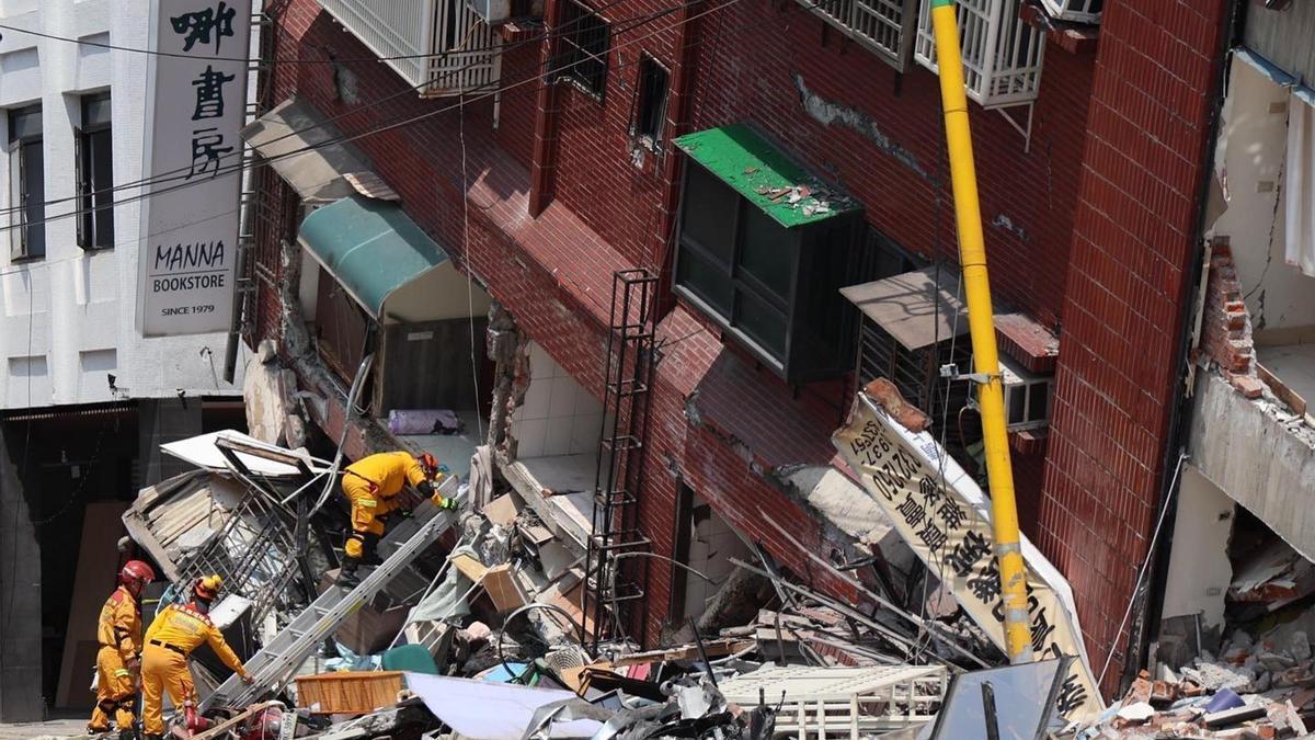 Al menos siete muertos y más de 700 heridos en el peor terremoto en Taiwán en 25 años