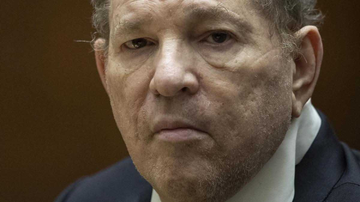 Un tribunal de apelaciones de Nueva York anula la condena por violación contra Harvey Weinstein