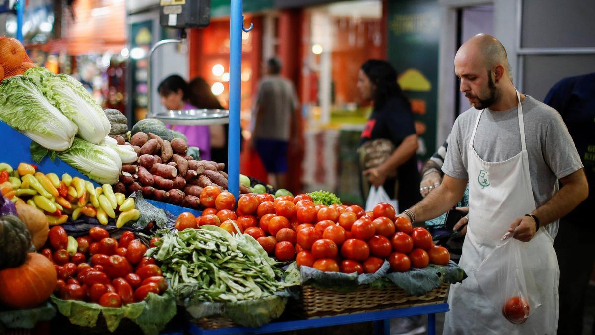 La tasa de inflación de la eurozona se moderó al 2,4% en marzo