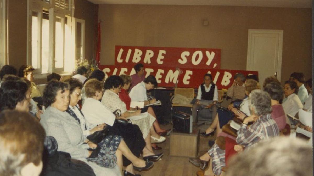 Fotografía de la Federación Provincial de Asociaciones de Mujeres 'Flora Tristán' y el Centro de Investigación y Formación Feminista (CIFFE).