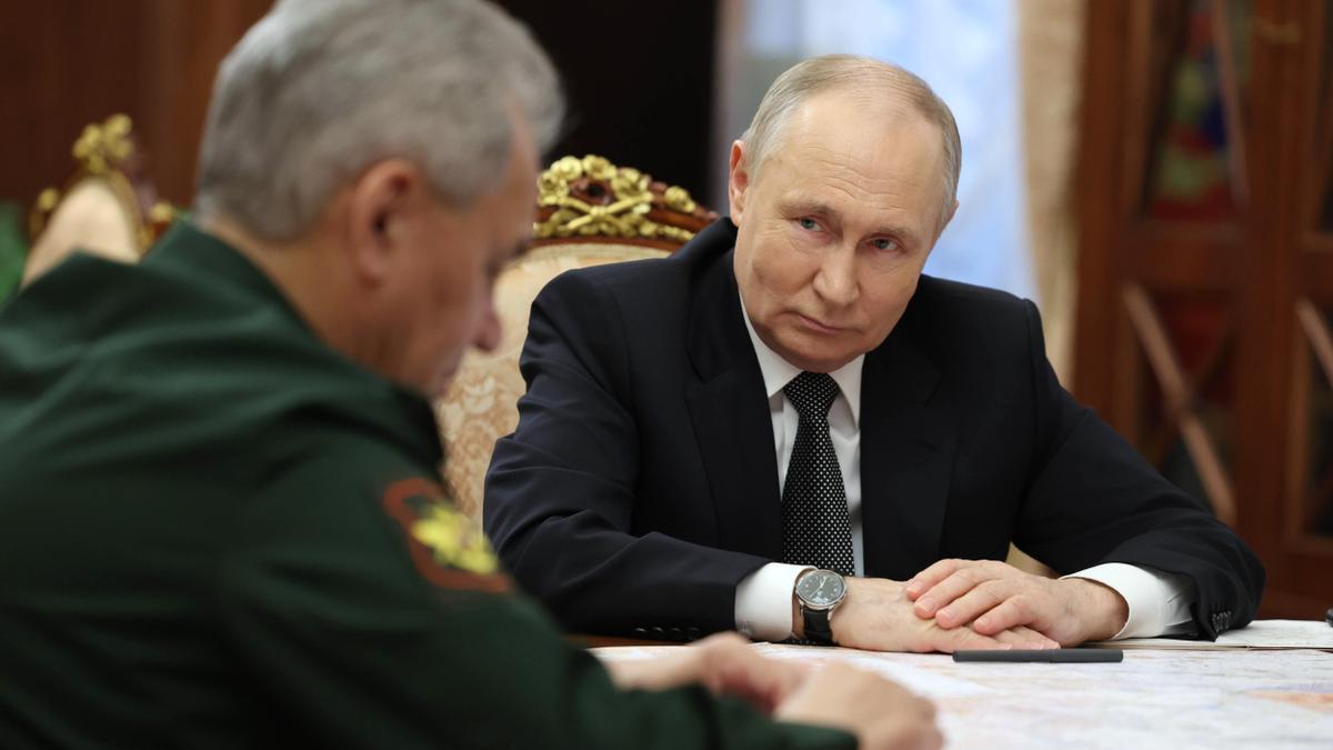 Putin destituye al ministro de Defensa ruso Serguéi Shoigú y propone a André Beloúso