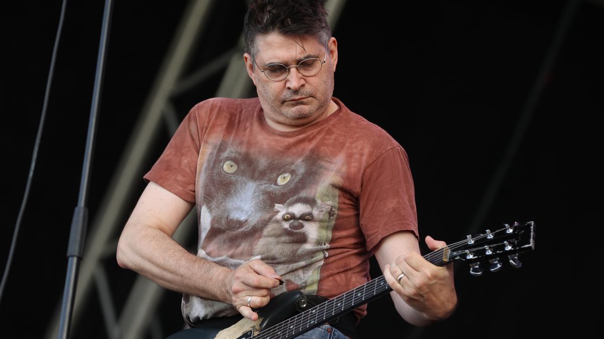 Muere el músico y productor que marcó el sonido del rock más agresivo de los noventa, Steve Albini