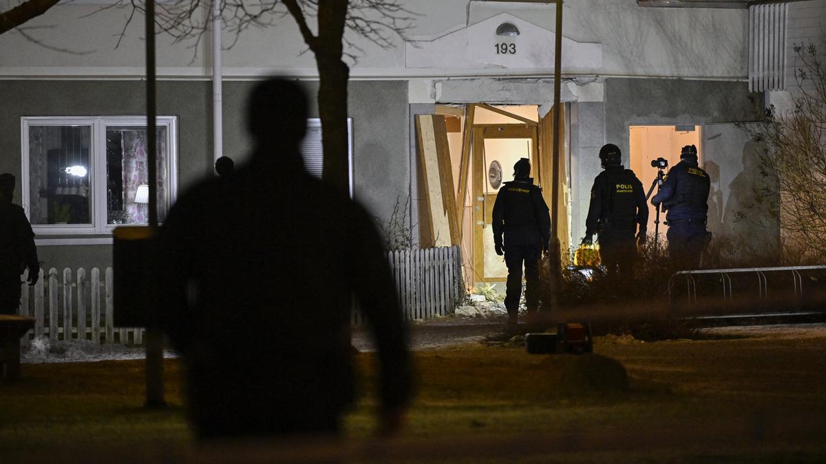 Suecia descubre que decenas de policías han filtrado información a las pandillas: 