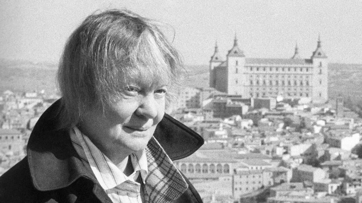 Vivir como te dé la gana, la lección de la heroína inconformista de Iris Murdoch en la Irlanda de los cincuenta