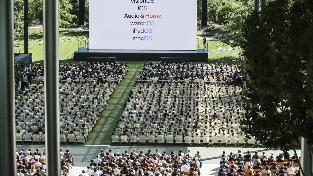 Apple se alía con OpenAI para integrar ChatGPT gratis en sus productos