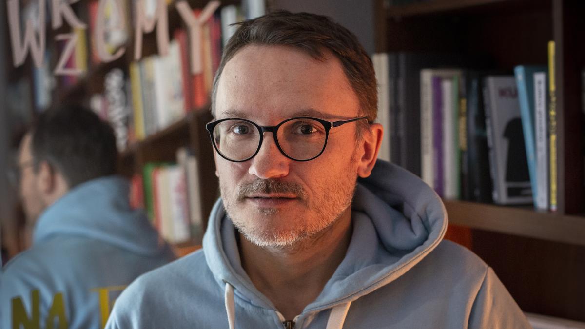 Piotr Maciej Kaczyński, experto en la Unión Europea, en un café de Varsovia.
