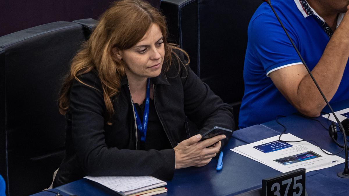 Hungría vuelve a perseguir a Illaria Salis, la eurodiputada antifascista que estuvo presa: 