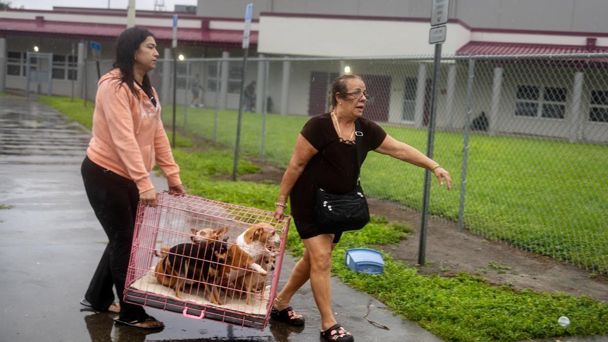 Las imágenes del huracán Kirk tras tocar tierra en Florida