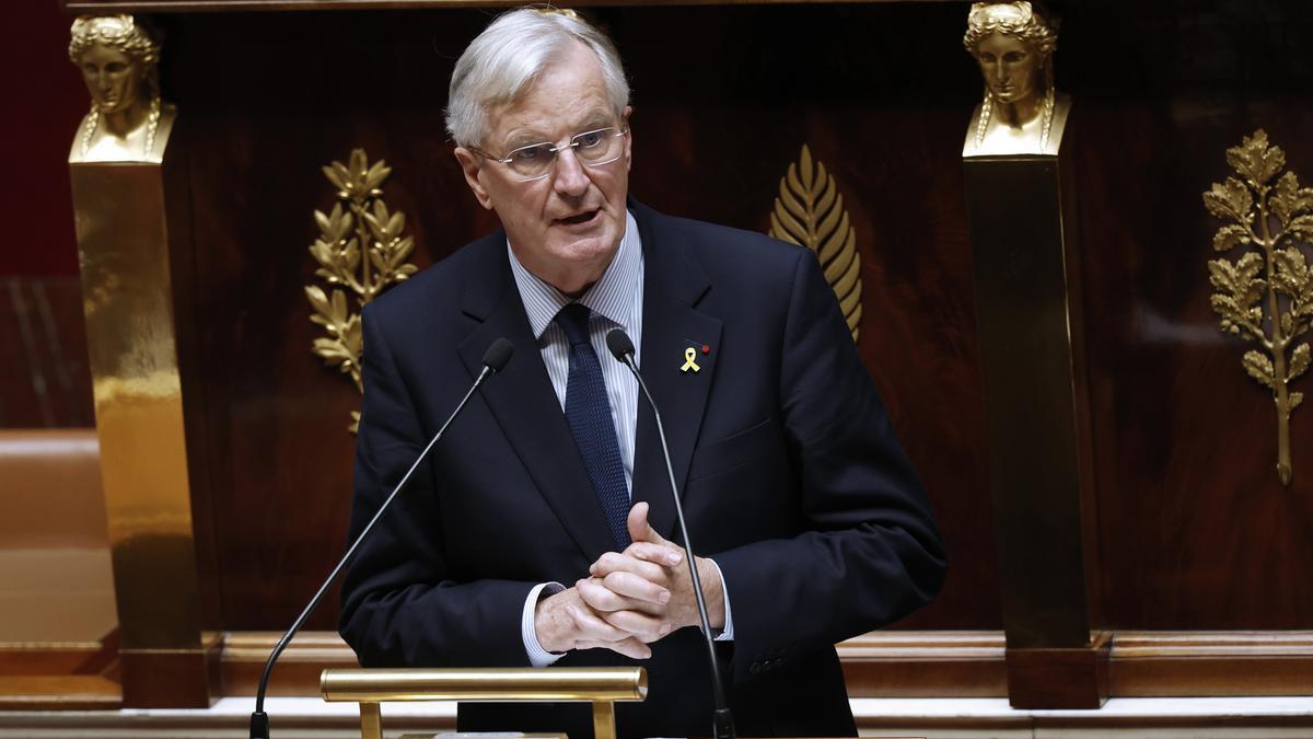 La ultra Le Pen sale al rescate de Macron y Barnier y evita que prospere la moción de censura de la izquierda francesa