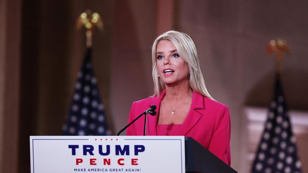 Trump elige a Pam Bondi, una seguidora fiel, como su nueva fiscal general en sustitución de Matt Gaetz