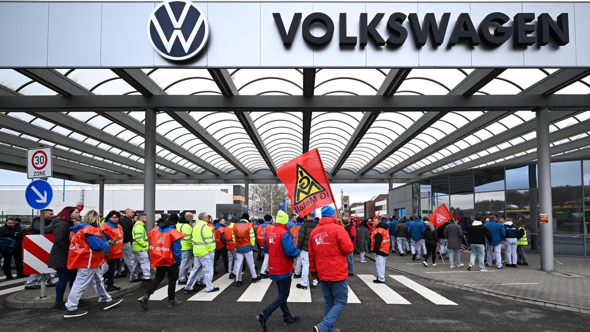 Año negro laboral para el automóvil: miles de despidos en Volkswagen, Nissan, Ford o General Motors