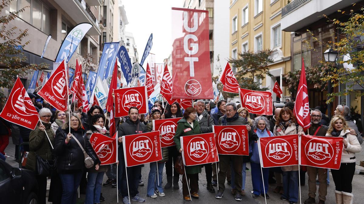 Los sindicatos de funcionarios exigen ante la patronal de las aseguradoras privadas un acuerdo con el Gobierno para Muface