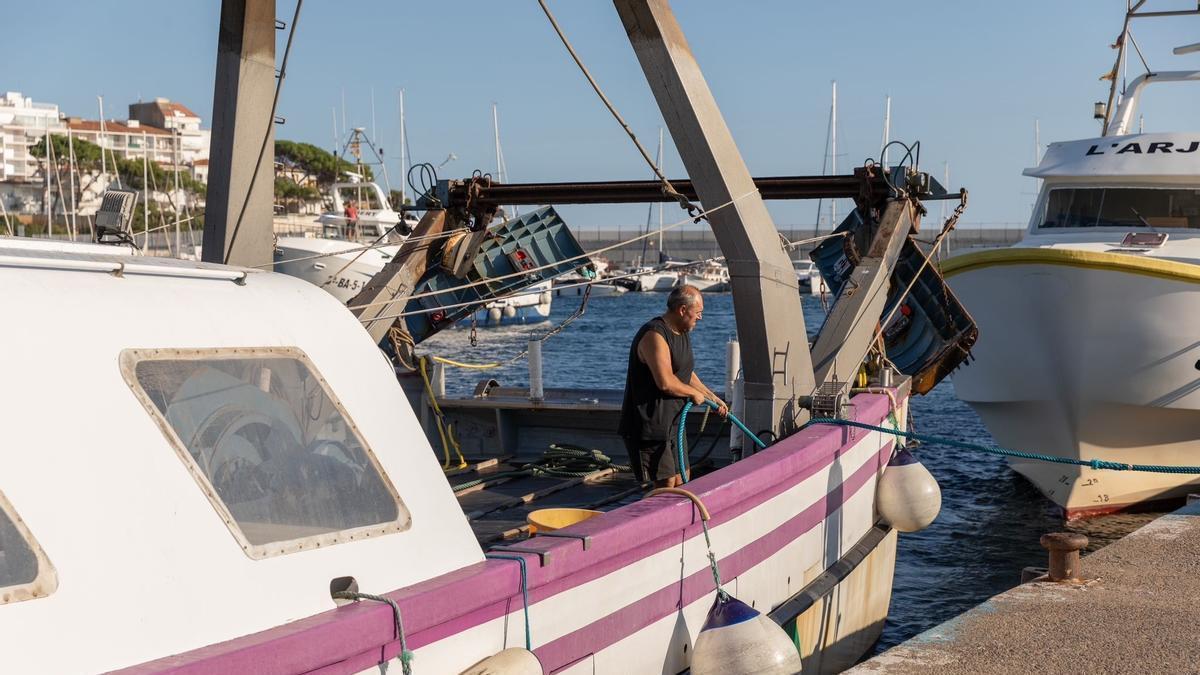 La UE pacta un reparto que permite a los pescadores faenar 
