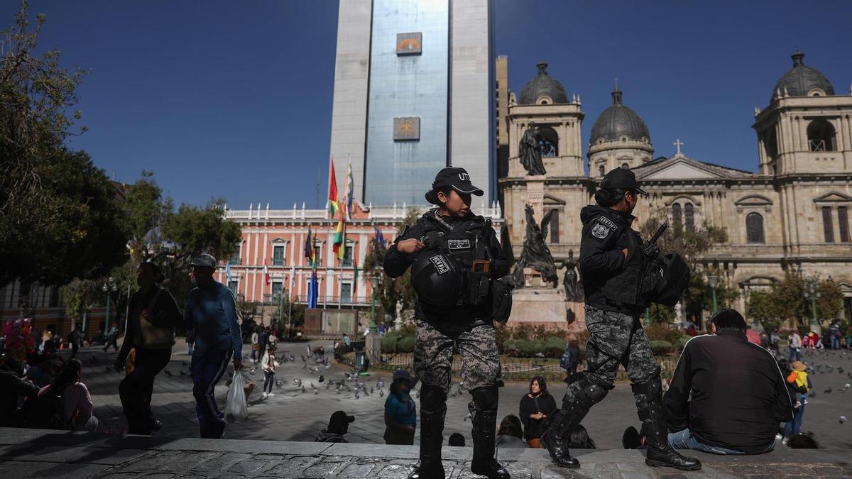 Del alzamiento militar al autogolpe: cómo han evolucionado los intentos de golpe de Estado en América Latina