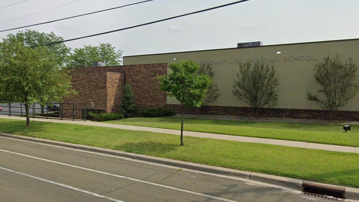 Al menos cinco muertos en un tiroteo en una escuela de Wisconsin