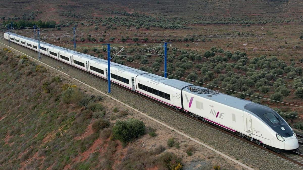 Vuelven los abonos gratis de Renfe y los descuentos en transporte público desde hoy: así quedan los precios