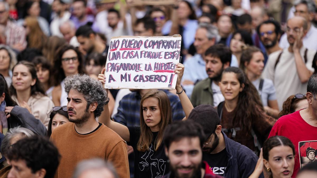 La crisis de la vivienda no da tregua y amenaza con nuevas subidas para la compra y el alquiler en 2025