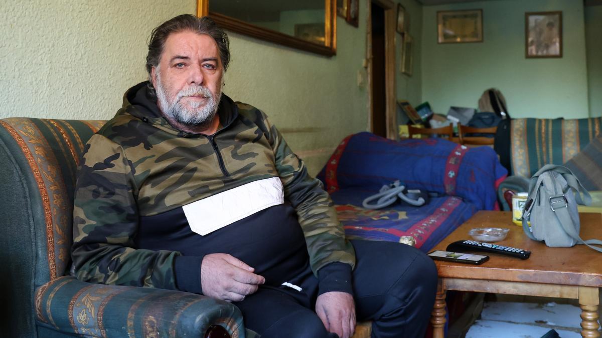 Una noche de vigilia ante el tercer intento de desahucio de una aristócrata contra Mariano: 