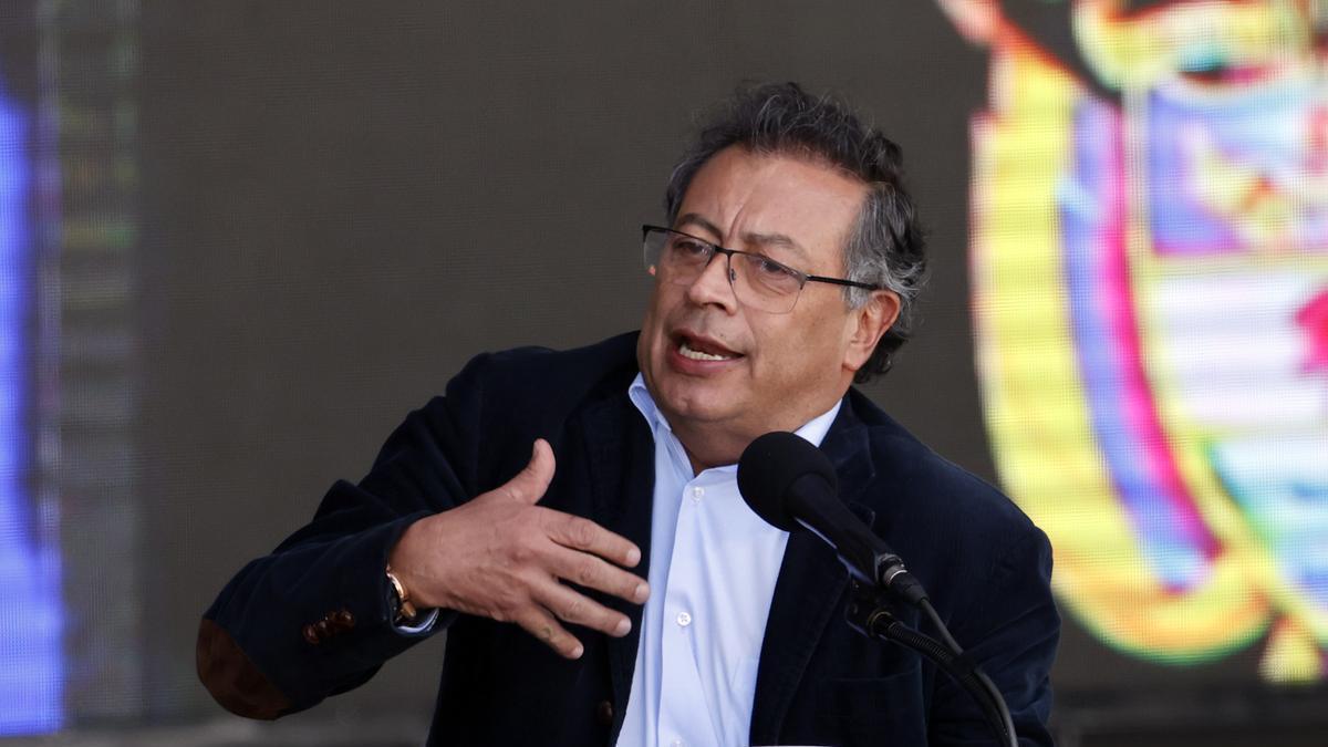 Petro rechaza la entrada a Colombia de aviones estadounidenses con migrantes deportados si EEUU no garantiza un 