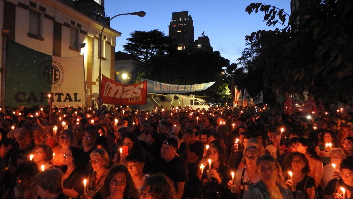 Milei socava la política de Memoria, Verdad y Justicia con despidos masivos y recortes