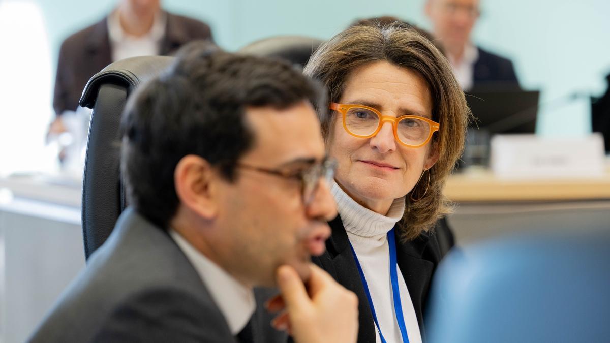 Bruselas pretende movilizar 100.000 millones de euros para promocionar la industria 