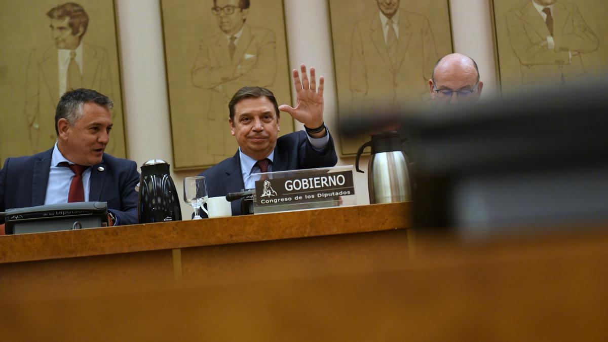 Planas avisa que la UE reaccionará a los aranceles al vino: 