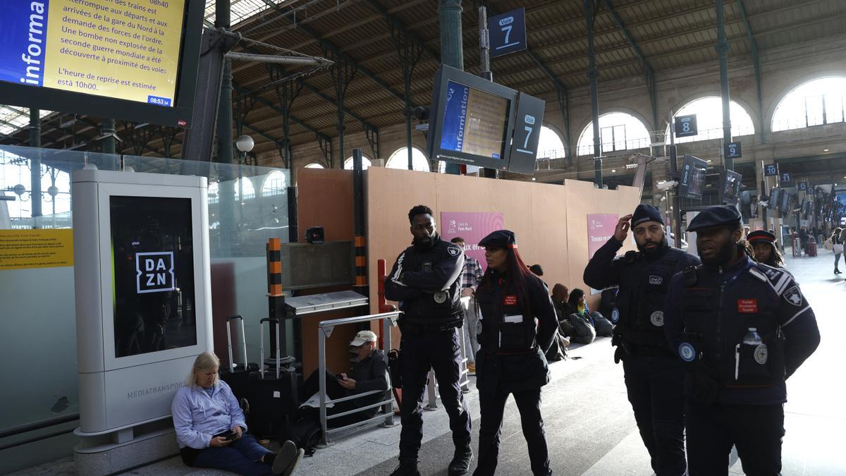 Paralizada la mayor estación de tren de París por una bomba de la Segunda Guerra Mundial