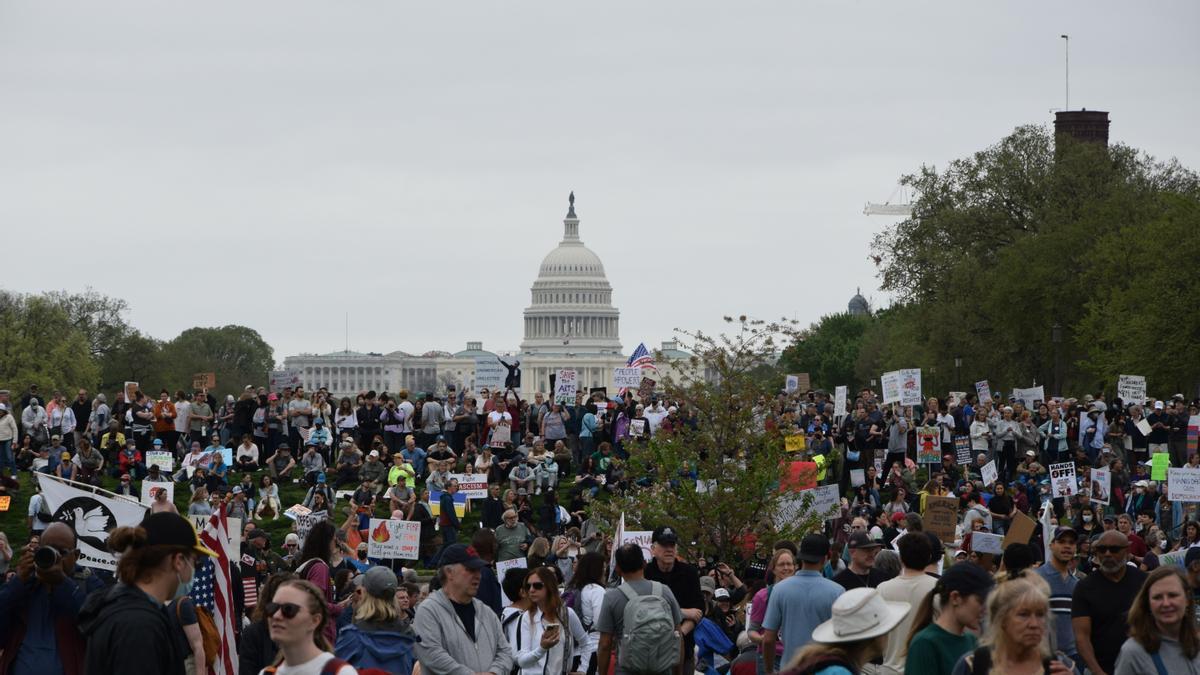 Miles de personas protestan contra Trump en Washington: “Si no tuviera la ciudadanía, no me habría atrevido a venir”