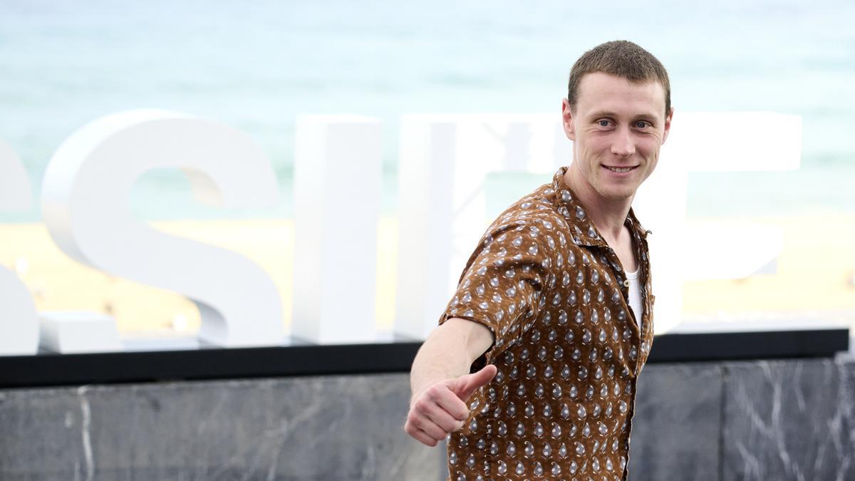 George MacKay, el actor que prefiere los papeles radicales a ser una estrella fabricada por algoritmos
