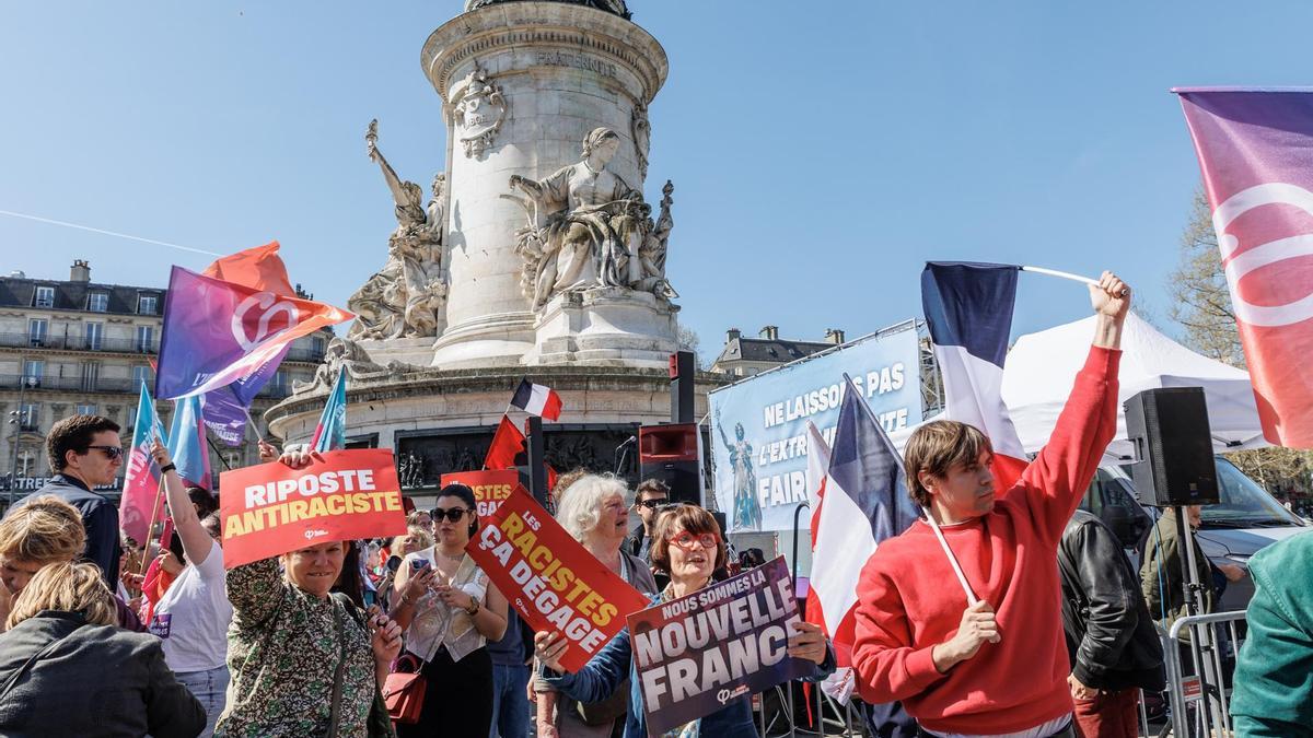 Tras la inhabilitación de Marine Le Pen, jornada de manifestaciones en París
